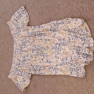 Off the shoulder t-shirt. Size m